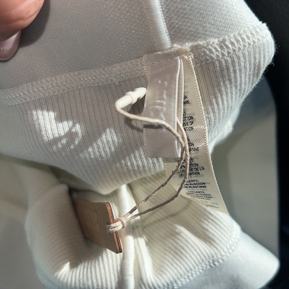 🌷Skims high waist ribbed brief - Picture 3 of 4